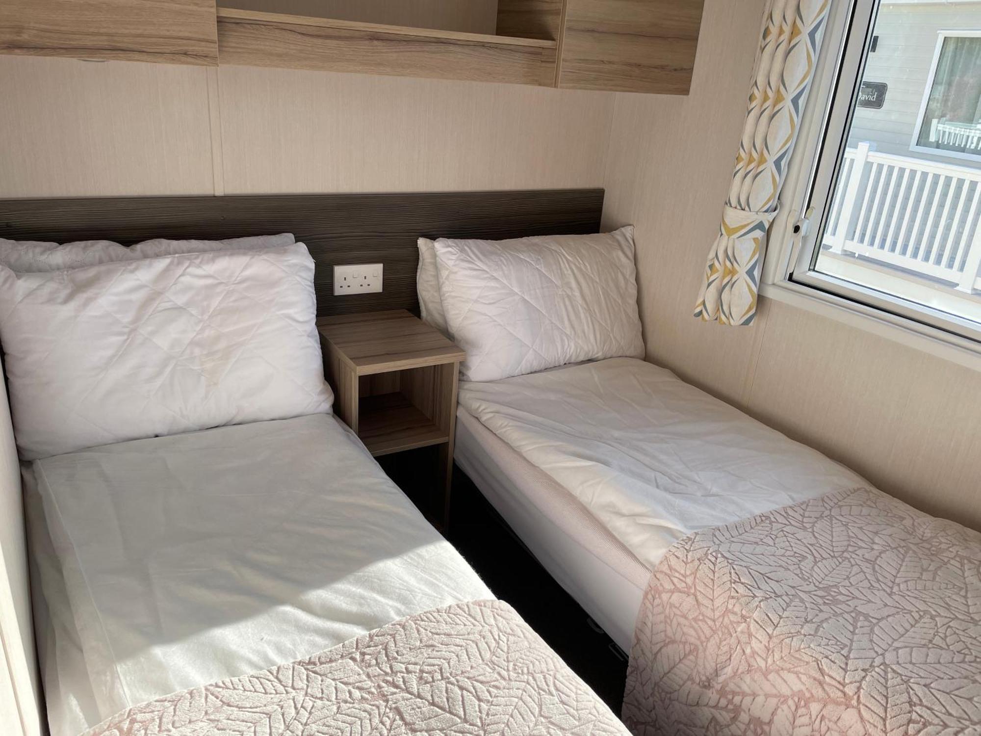 Rockley Park Private Holiday Homes Poole Eksteriør bilde
